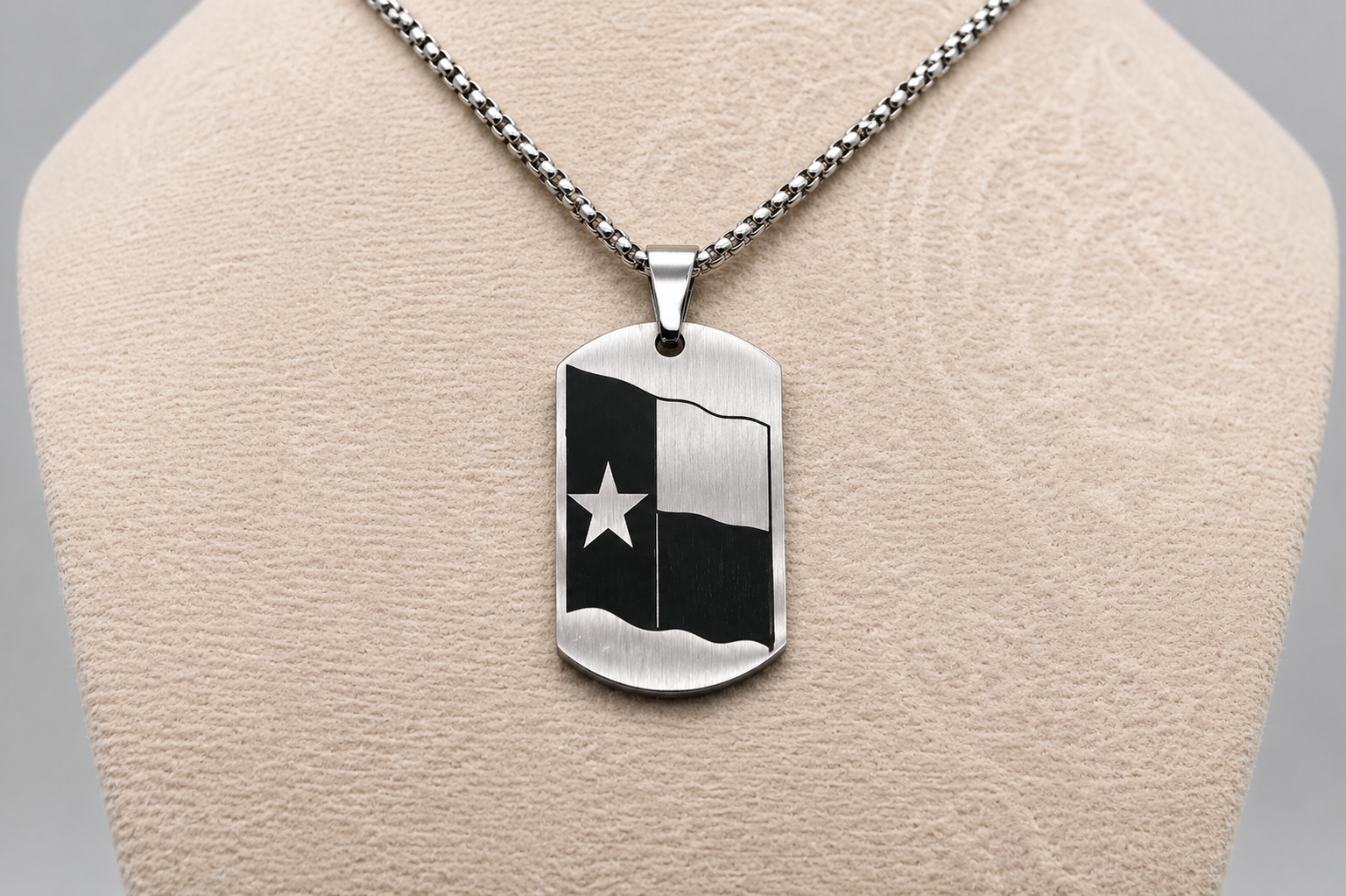 Texas Flag Dog Tag Necklace – Second Amendment Engraved Pendant